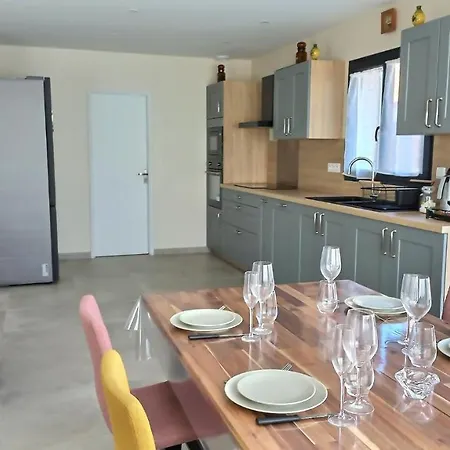Sublime Neuve Proche De La Villa *
