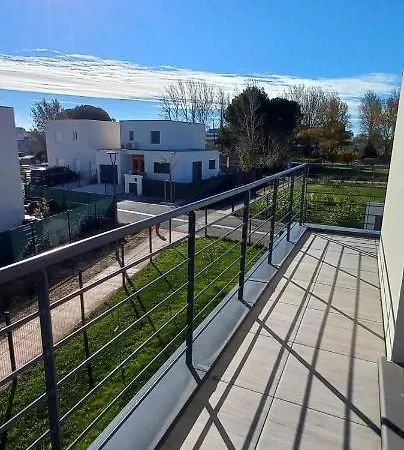 Sublime Neuve Proche De La Serignan