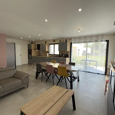 Villa Sublime Neuve Proche De La Serignan