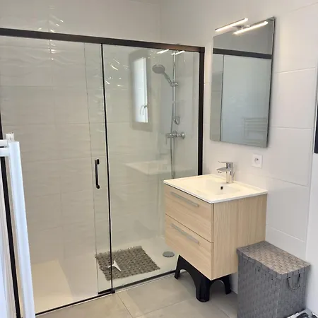 Sublime Neuve Proche De La Villa
