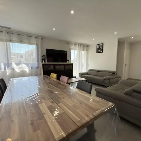 Sublime Neuve Proche De La Sérignan