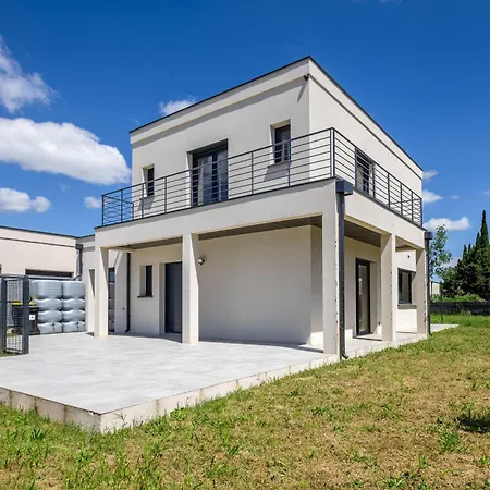 Sublime Neuve Proche De La
